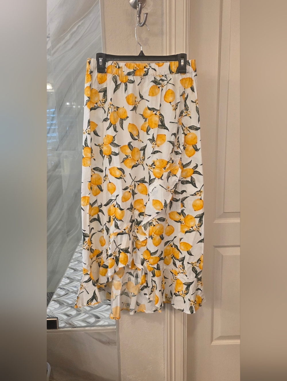 New York & Company White Lemon-Print High-Low Ruffle Skirt Medium
